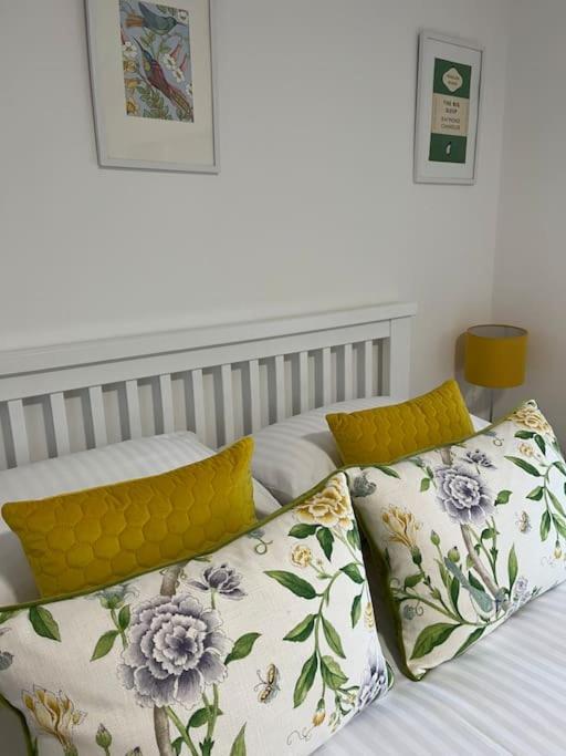 No5 At 53 - 2 Bed Apartment In Leek, Staffs Peak District Exteriör bild