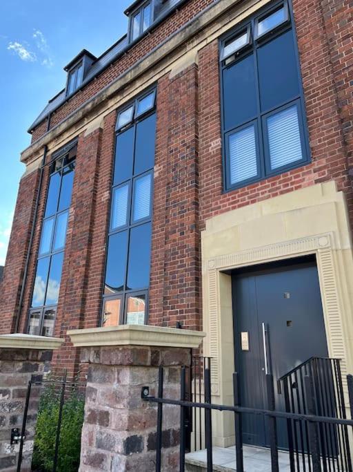 No5 At 53 - 2 Bed Apartment In Leek, Staffs Peak District Exteriör bild