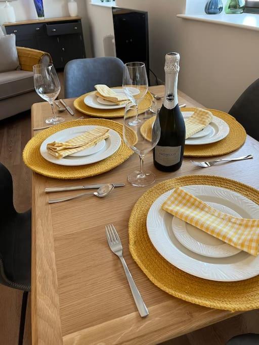 No5 At 53 - 2 Bed Apartment In Leek, Staffs Peak District Exteriör bild