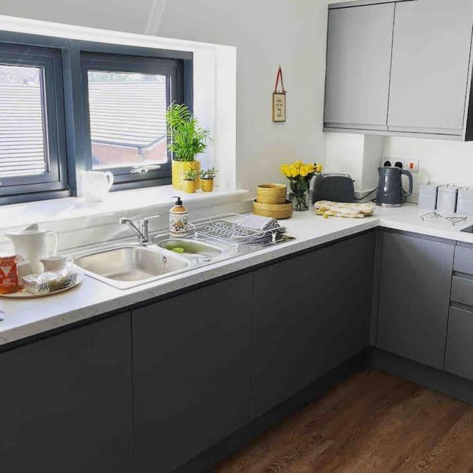 No5 At 53 - 2 Bed Apartment In Leek, Staffs Peak District Exteriör bild
